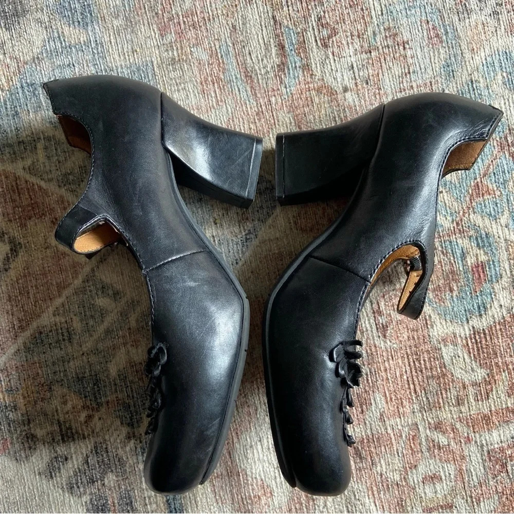 Earthies Black Leather Mary Jane Heels Dark Academia Size 7 Whimsigoth - Picture 4 of 14